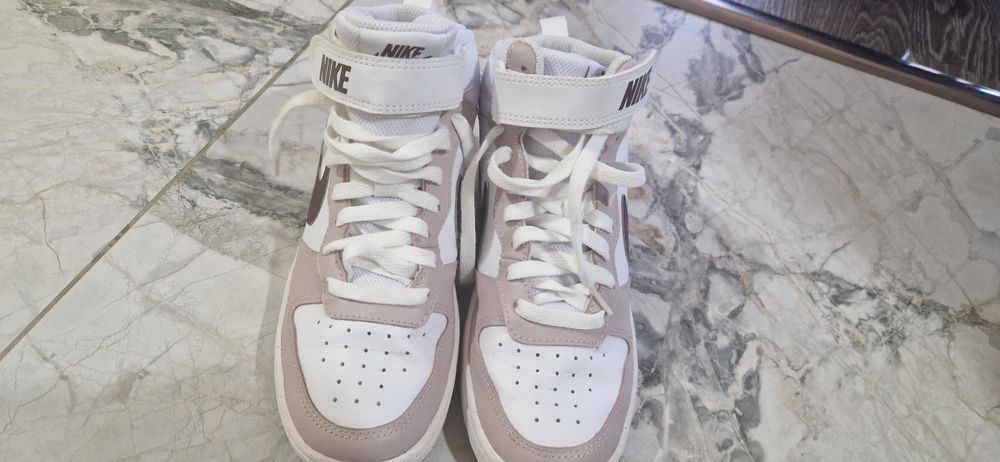 Маратонки Nike за момиче