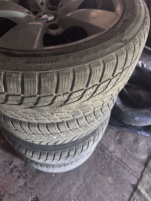 Продам диски с резиной на Bmw