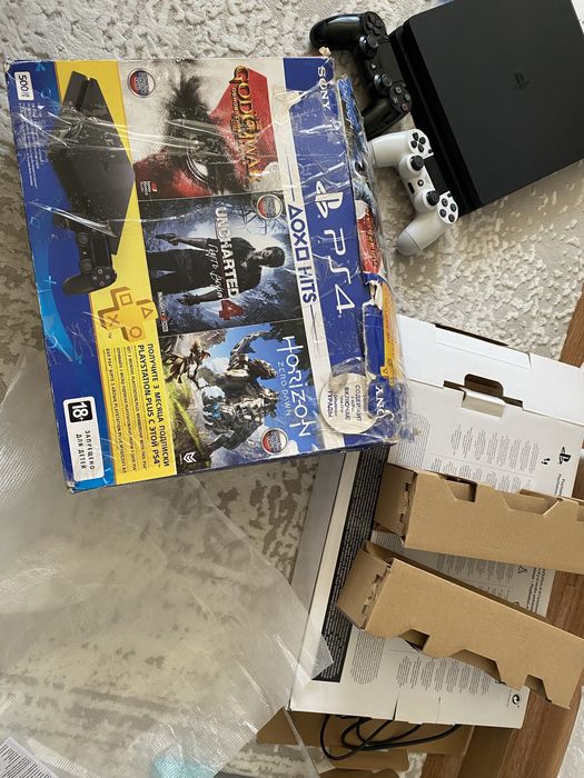 Sony Playstation 4 slim