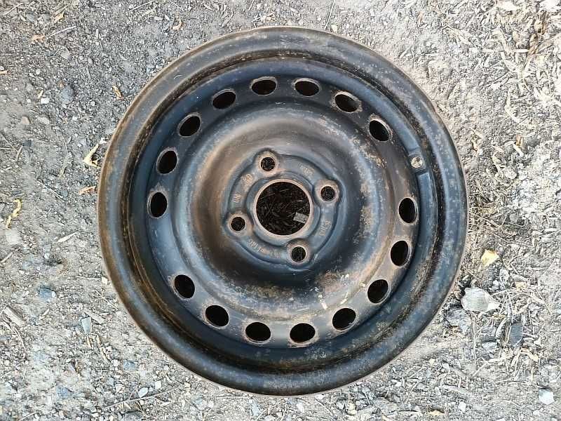 Продам оригинальный металлический диск на автомашину Opel