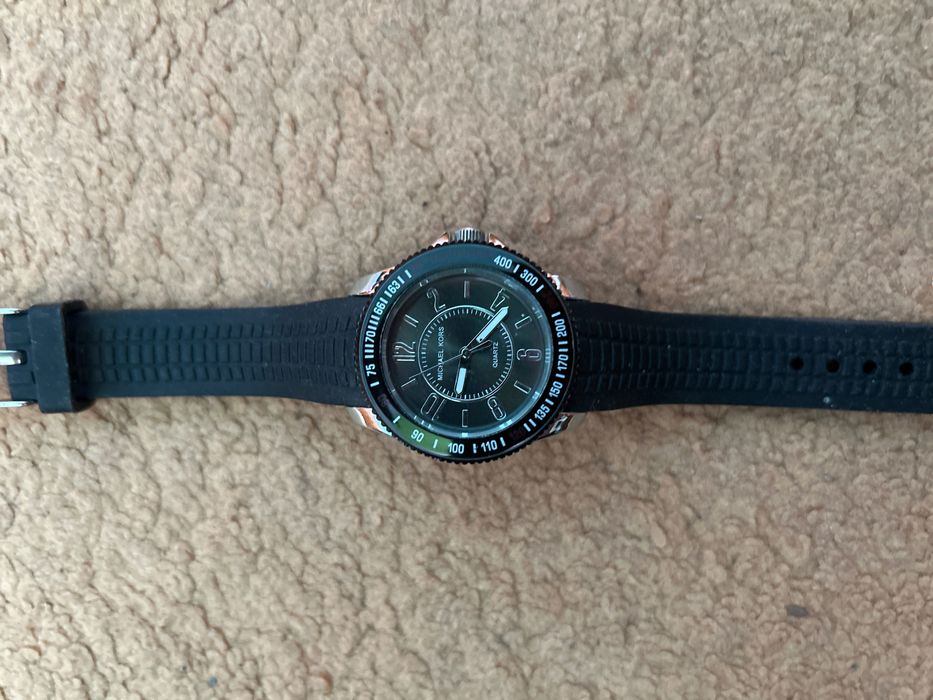 Продавам часовници