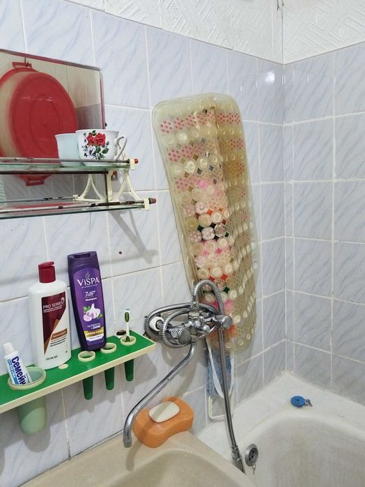 Продам двухкомнатную  квартиру