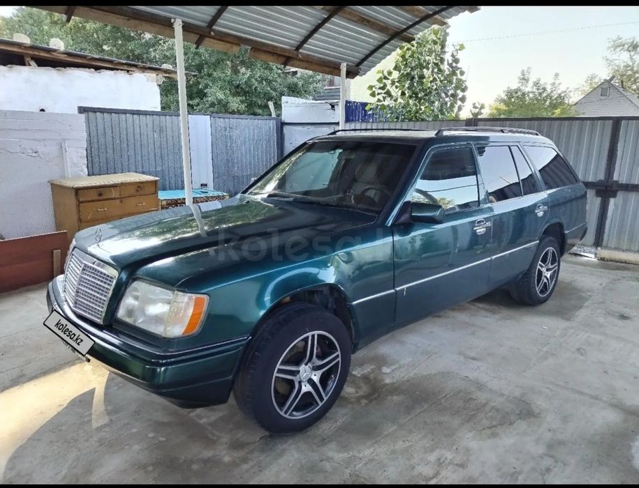 Продам Легендарный Мерс 124