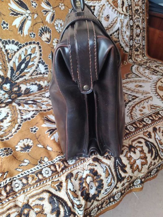продам сумку кожаную