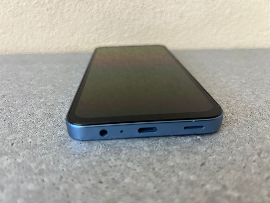 Samsung galaxy A15 
Pochti nov bez zabeleshki 
90,-