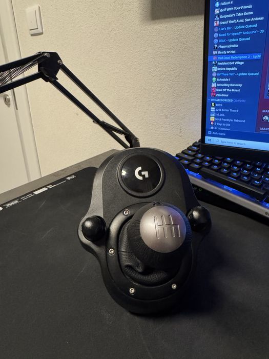 Volan Logitech G29 + schimbator , calitate top , bine intretinut