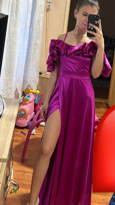 Vand rochie de seara