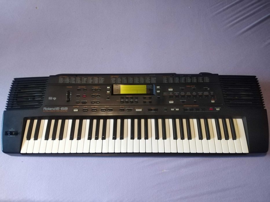 Roland E 68 Йоника електронно пиано - Отлично състояние ! + Калъфка