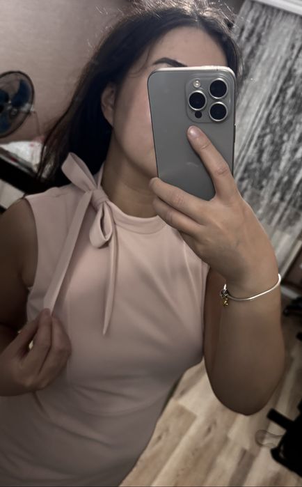 Продается новое платье с этикеткой CALVIN KLEIN
