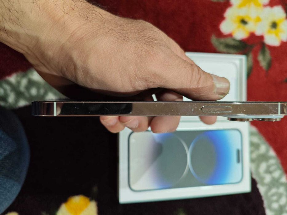 Продам Айфон 14 про макс 128 гб