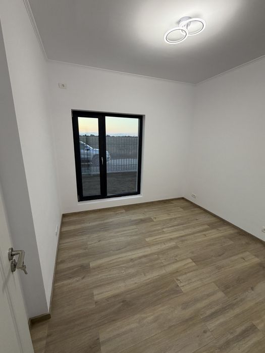 Case de vanzare 4 camere+pod buftea