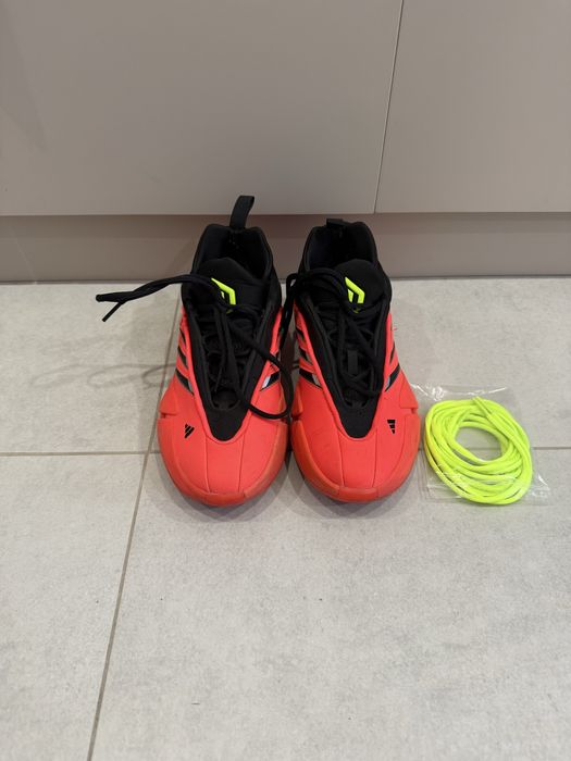 Продам мужские кроссовки