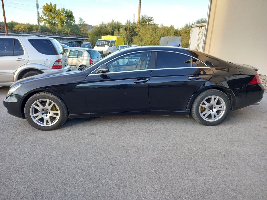 Врати Мерцедес CLS W219 лява дясна врата Mercedes 320 CLS