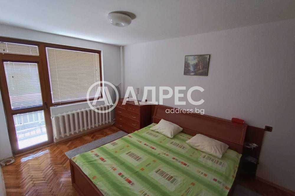 Дава се под наем Тристаен апартамент в Разград, Освобождение - 97 кв.м за 122400 € - Снимка #7