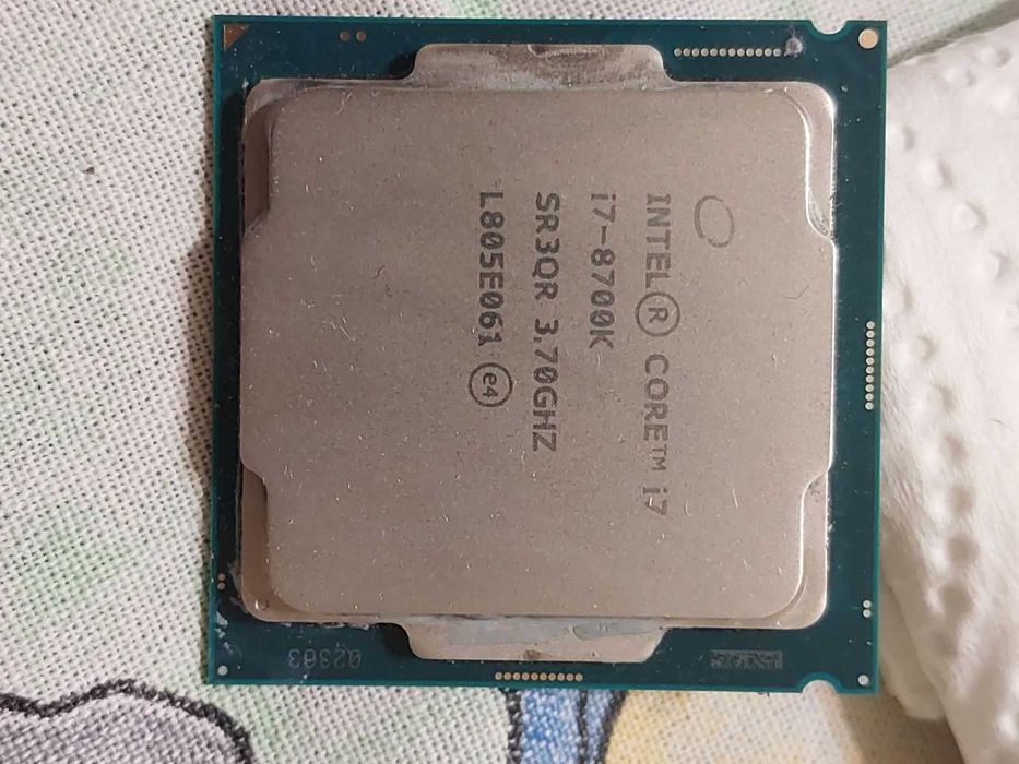 Intel Core i7 8700K, 6-ядрен, LGA 1151