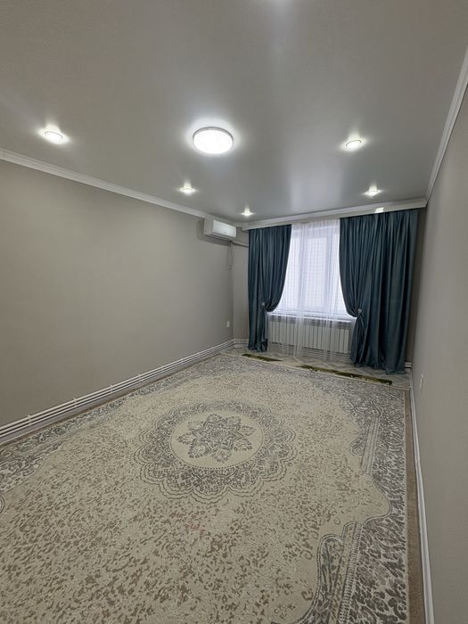 2мкр екі бөлмелі пәтер сатылады.