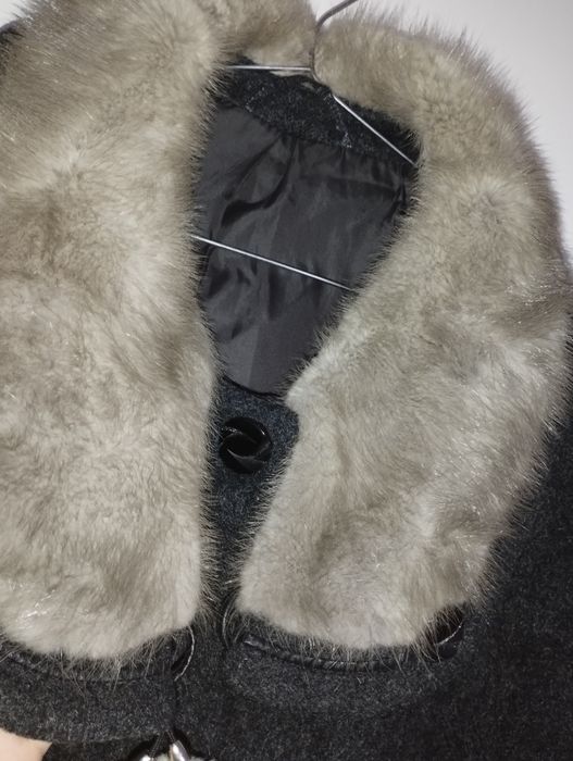 Айоллар палтоси сотилади