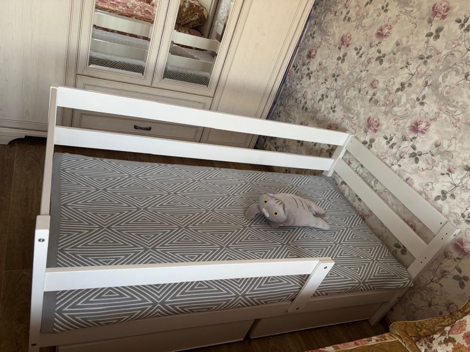 Детская мебель. Кровать. 90*180.