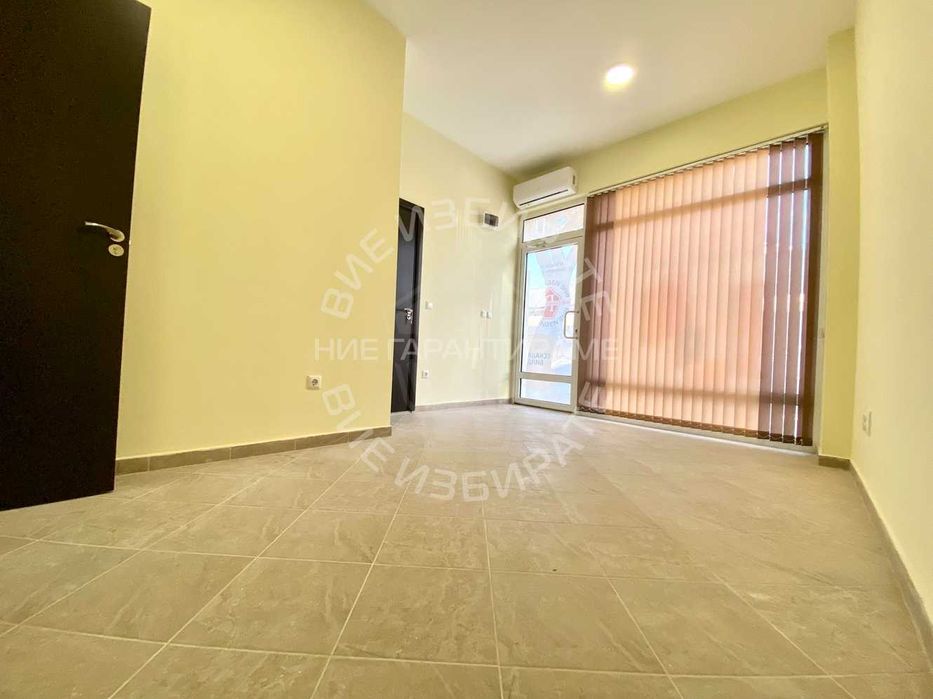 Дава се под наем Магазин в Варна, Колхозен пазар - 33 кв.м за 331.5 € - Снимка #2