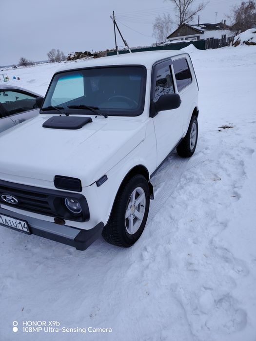 Продам авто ниву