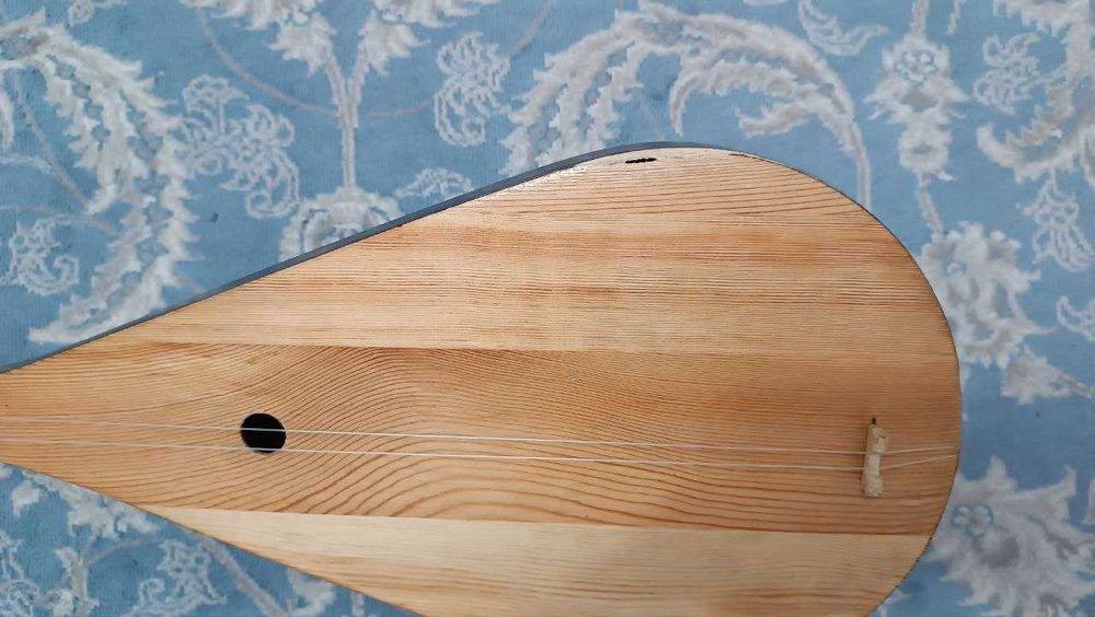 музыкальные инструмент  Дутор учебный