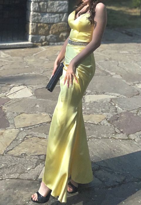 Официална рокля