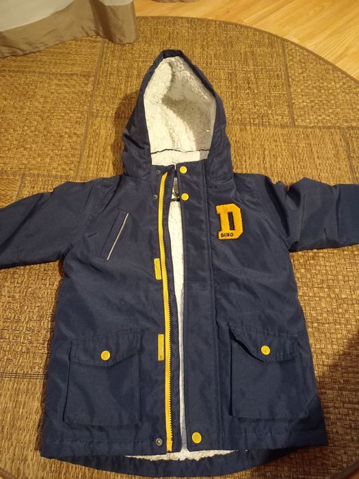 Geci copii  4-5-6 ani ,30 lei fiecare ,gratuit caamasa sau bluza