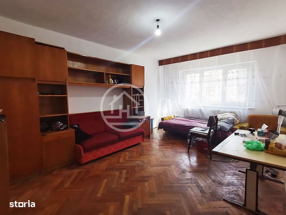 Apartament cu 3 camere de vanzare in zona Decebal, Oradea