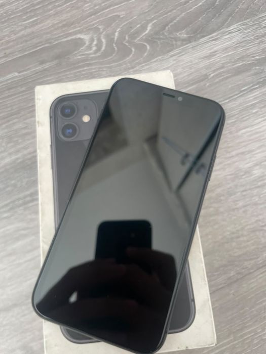 iPhone 11 продаю