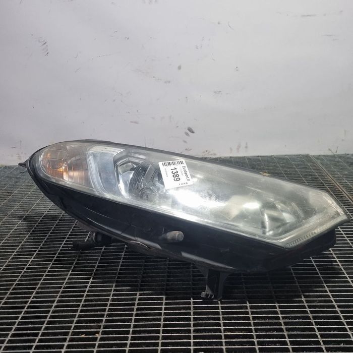 Far Dreapta Ford EcoSport II 2013 - 2017 SUV 4 Usi (1389) Fara xenon