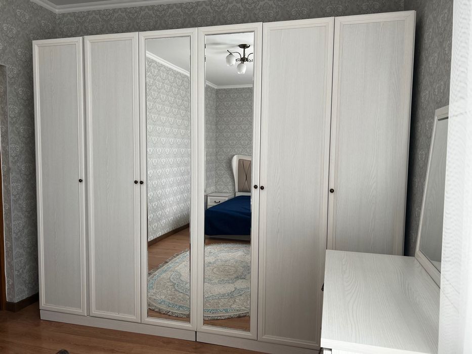 Продаётся спальный гарнитур