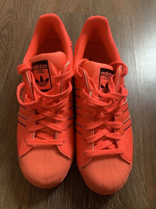Adidas Superstar Turbo Red - size 42