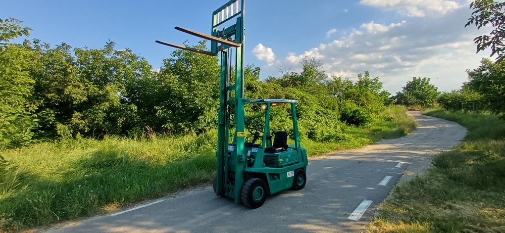 Stivuitor  , motostivuitor diesel  ( variante )