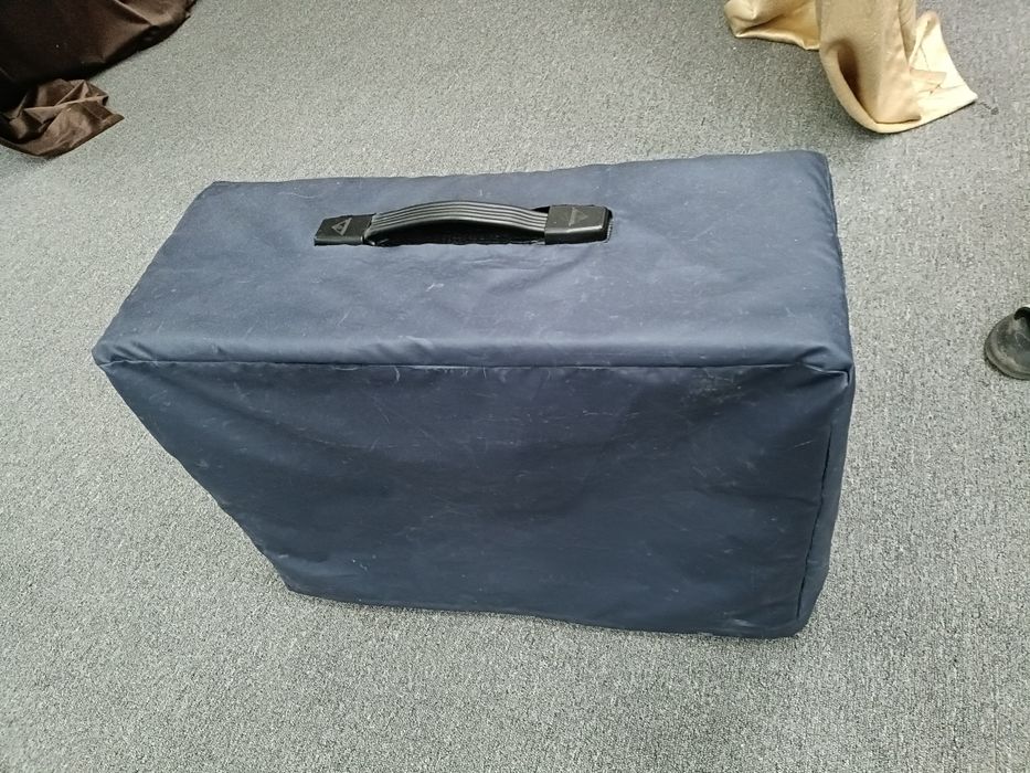 Комбо усилитель продам