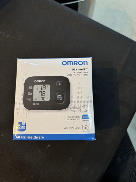 Tensiometru Omron RS3