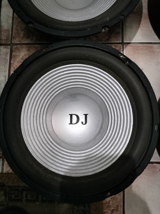 Difuzoare "pe  12" 4.buc. funcționale + Diverse