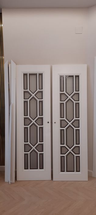 Дверь двух створчетый с полном комплекте