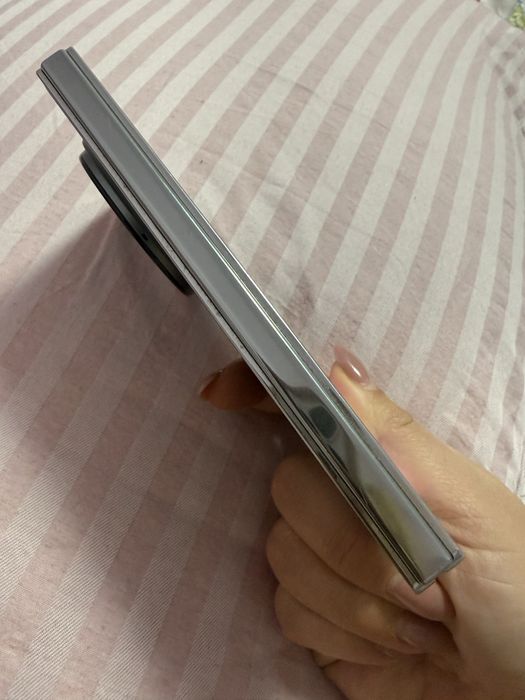 One plus open fold