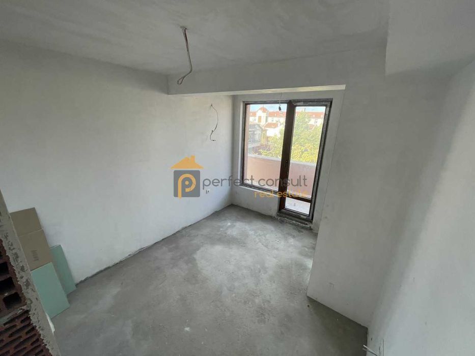 Продава се Тристаен апартамент в Пловдив, Център - 99 кв.м за 1920 €/кв.м - Снимка #3