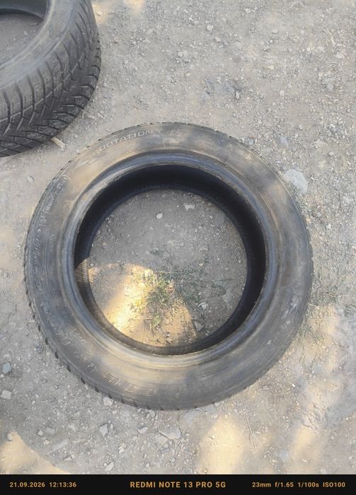 Продам комплект резины R17