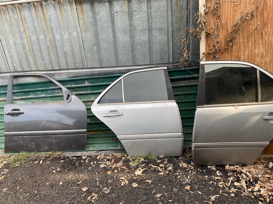 Двери на W202 Мерседес