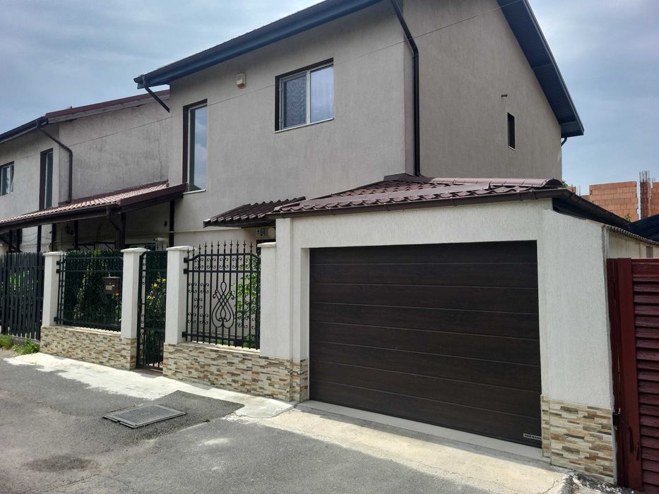 Casa P+1+garaj+terasa gaz,curent,canalizare,apa,utilata+mobilata,mutare imediata