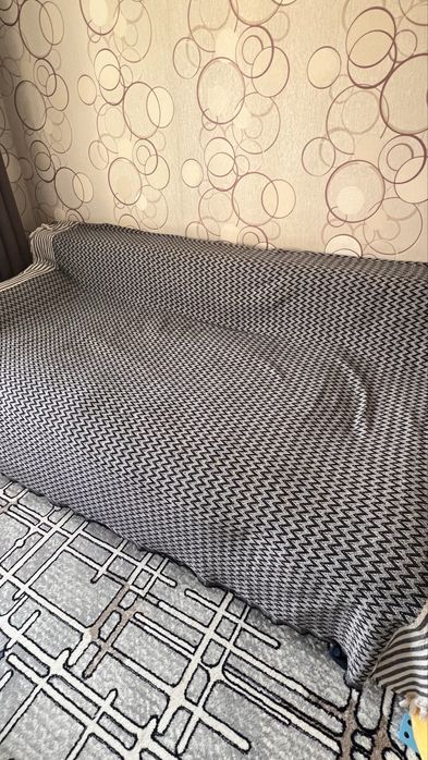 Yahshi holatda divan sotiladi