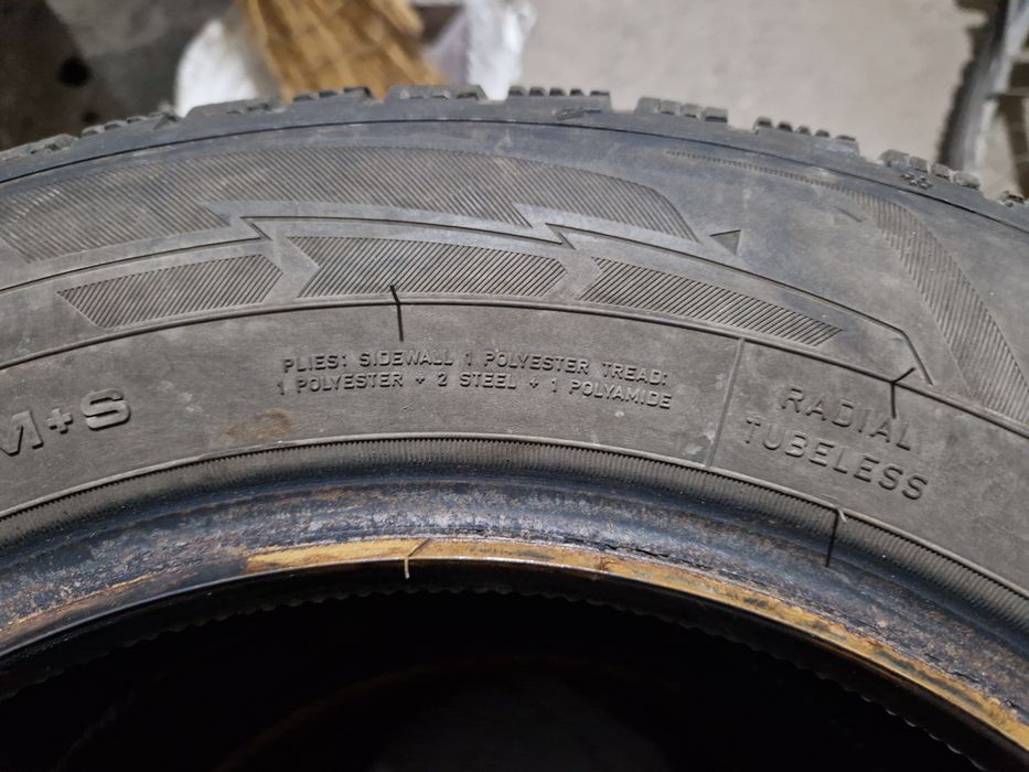 Продавам 4 бр. Зимни гуми Goodyear UltraGrip Performance 3 (195/65 R15