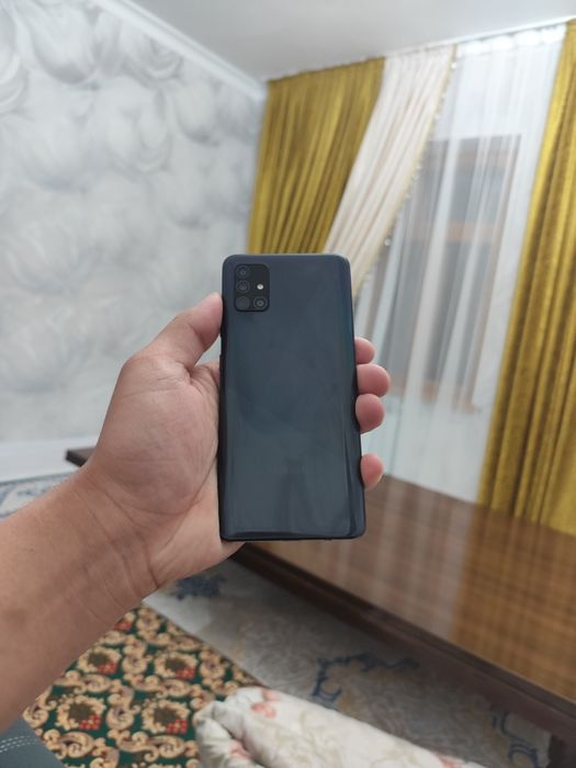 Samsung A51 в хорошем состояний