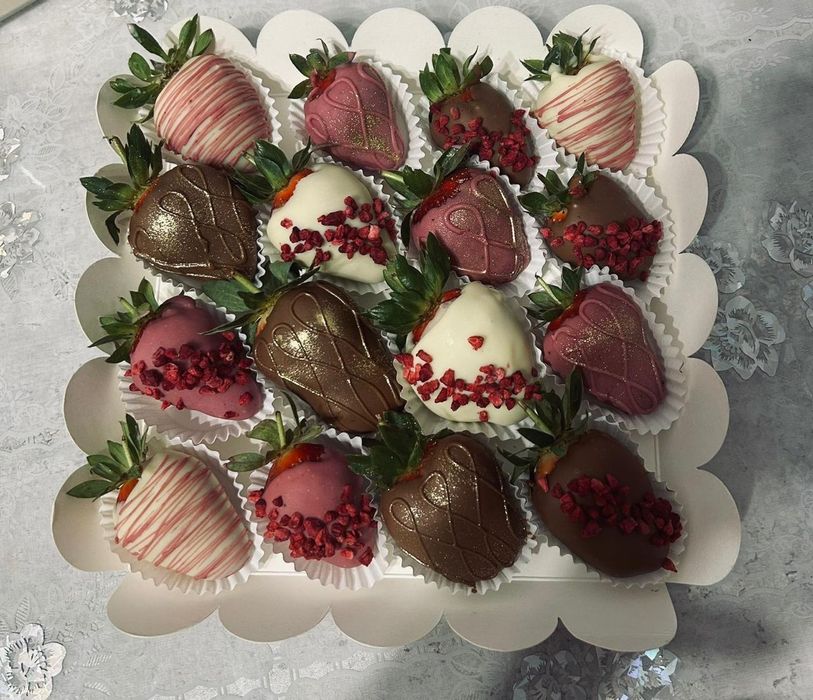 Подарки любимым.клубника в шоколаде