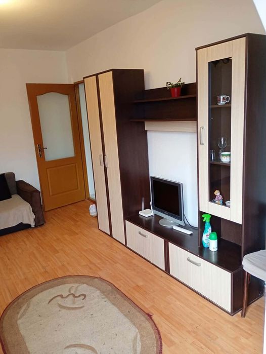 Inchiriez Apartament