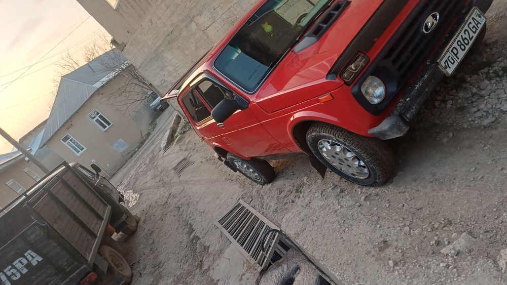 Хама жойи ишлайди салон зур матор янги  коробка янги балонлари янги