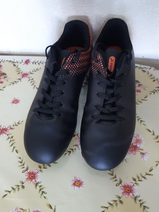 Продам новые бутсы