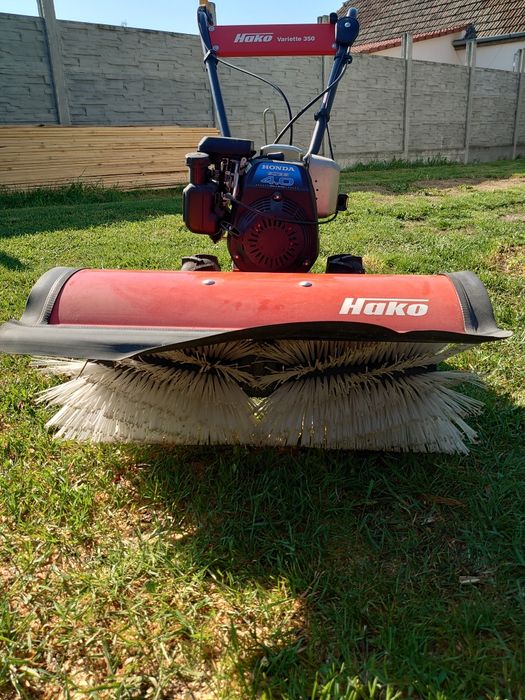 Hako Variette 350 cu motor honda +Lamă dezăpezire
